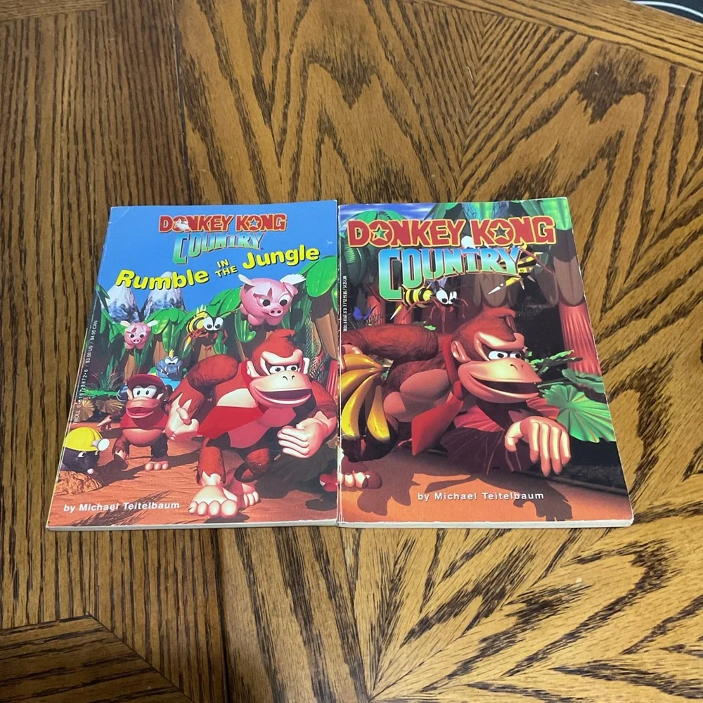 2 Donkey Kong Country, 3 Notebook of Doom & 2 Unofficial Gamers Adventure